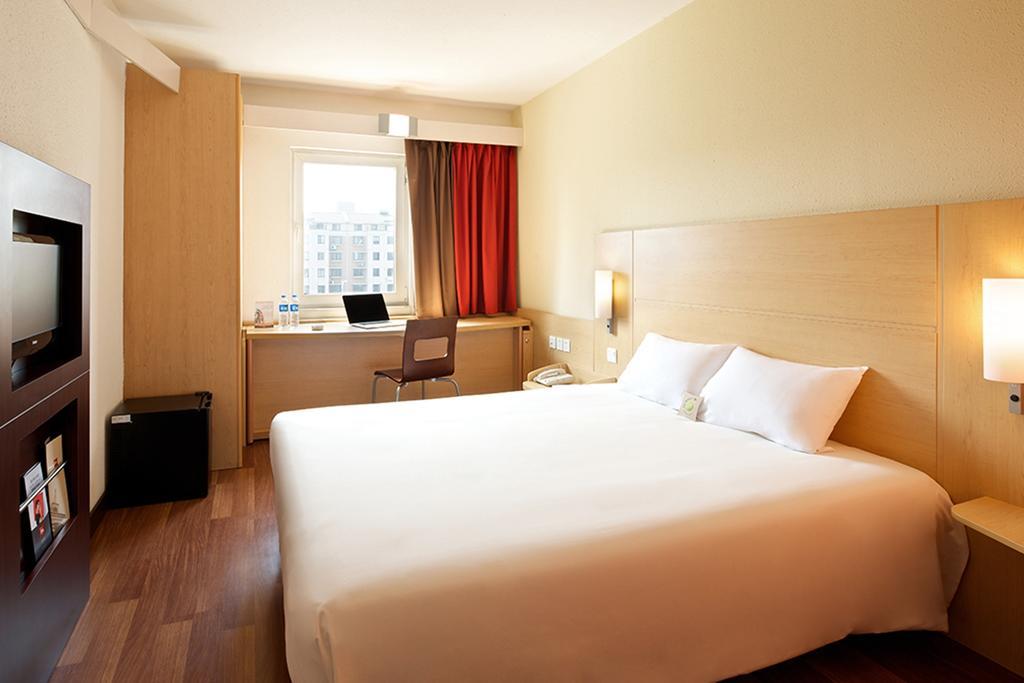Ibis Leshan City Center Номер фото