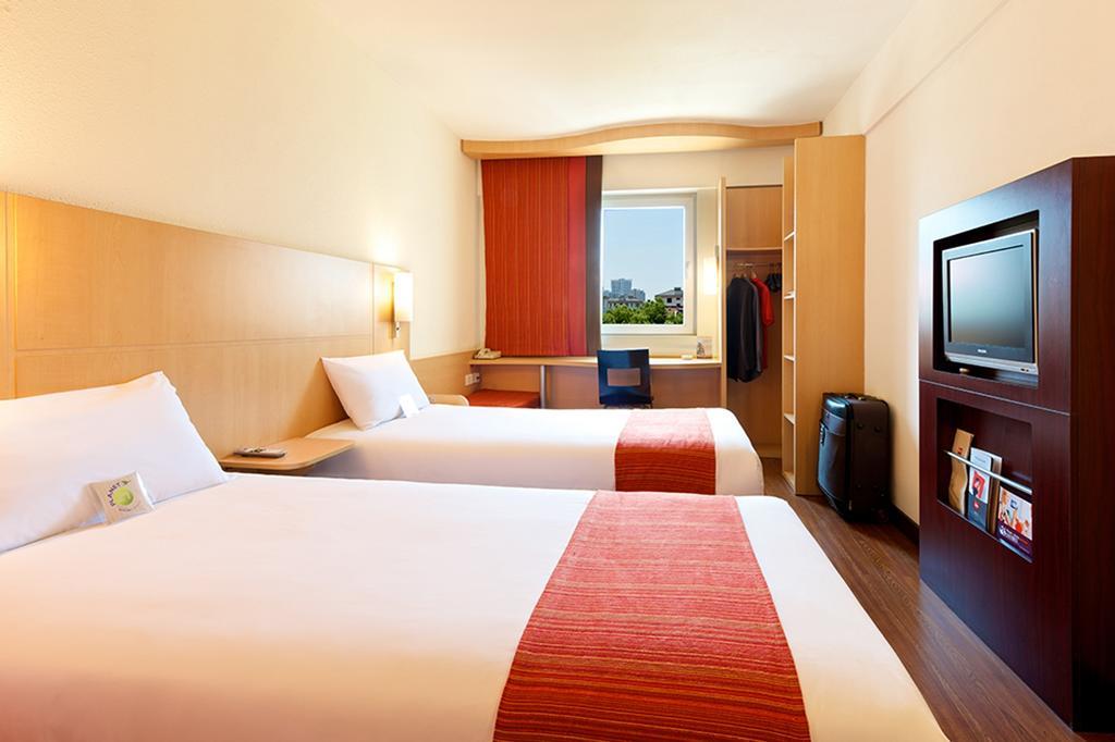 Ibis Leshan City Center Экстерьер фото